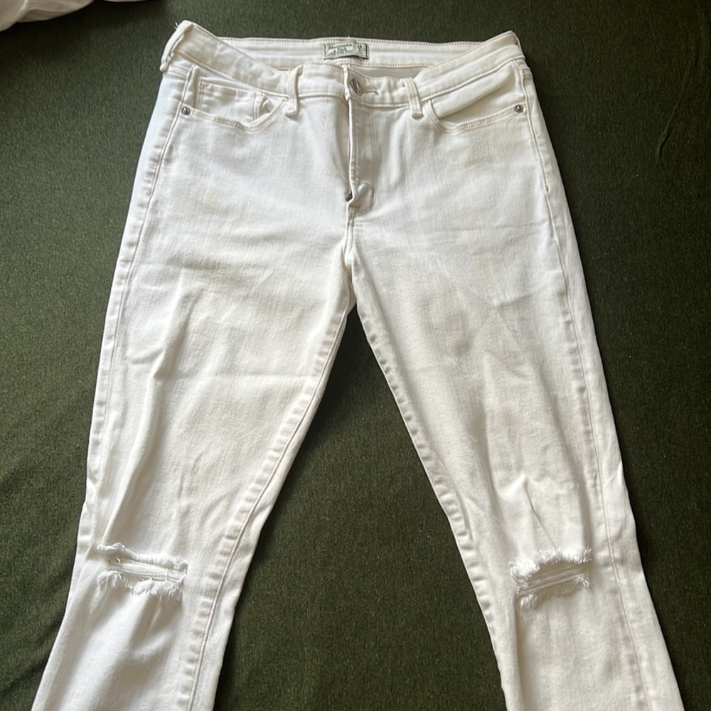 Abercrombie & Fitch white Harper skinny jeans size 6/28
